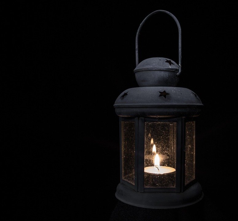 Unique Decorative Lighting Designs for Creative Homes